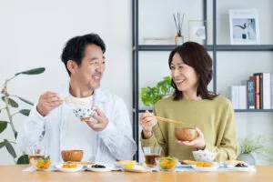 若いのに総入れ歯になった人のリアルな声【知恵袋・SNS体験談】